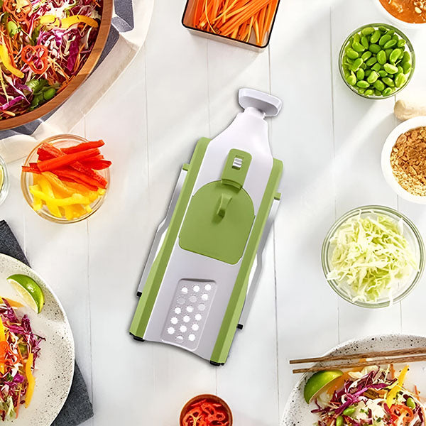 Multifunctional fruit and vegetable slicer